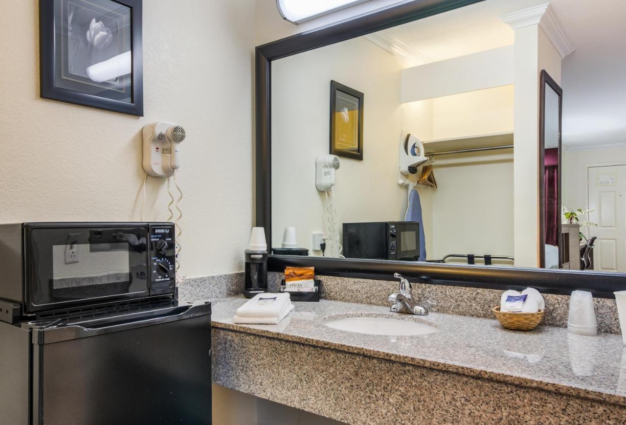 Americas Best Value Inn Κολόμπους Εξωτερικό φωτογραφία